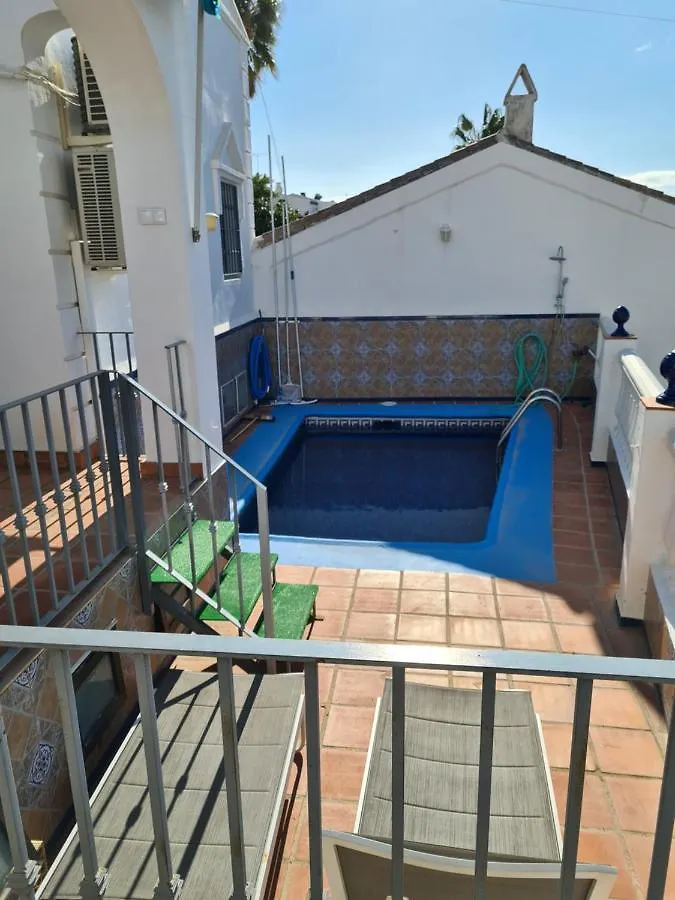 Вилла Adosado En Nerja Urb Flamingo