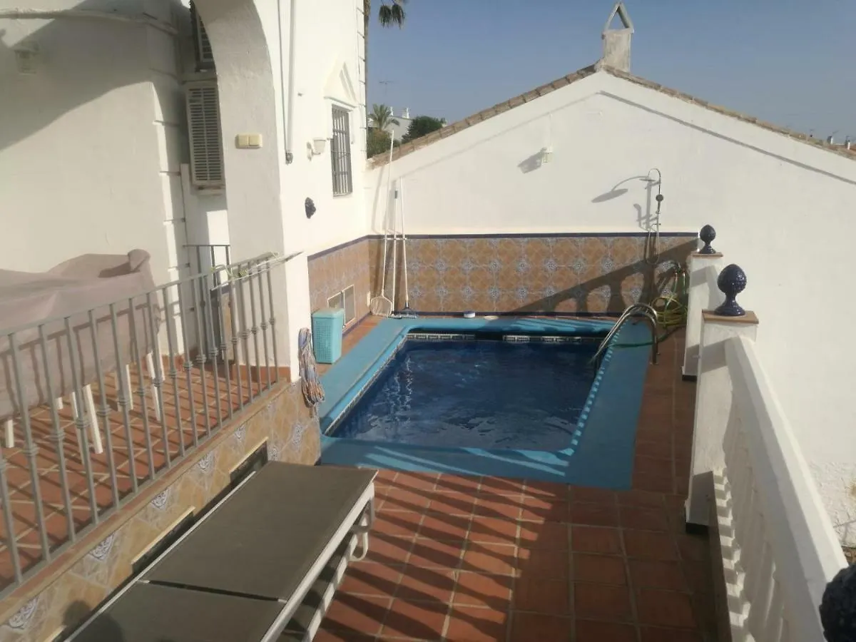 Вилла Adosado En Nerja Urb Flamingo Дом отдыха