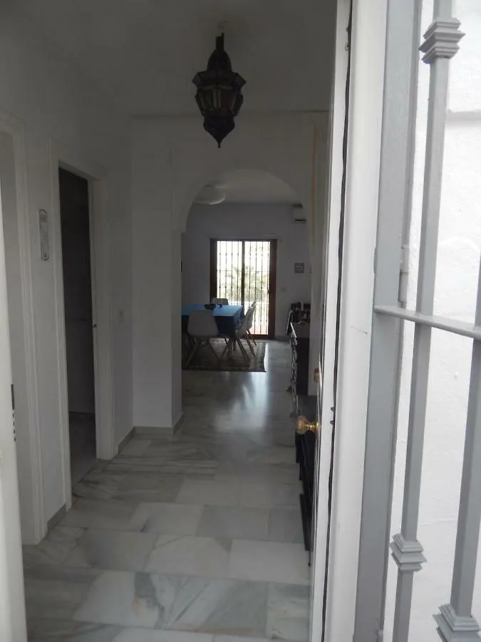 Вилла Adosado En Nerja Urb Flamingo