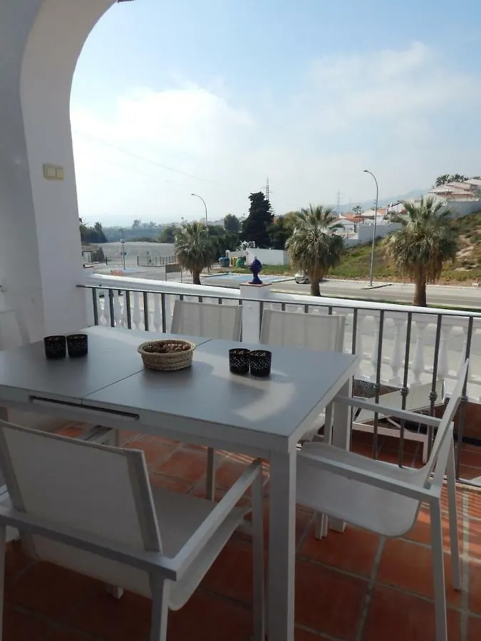 Adosado En Nerja Urb Flamingo Villa 0*,
